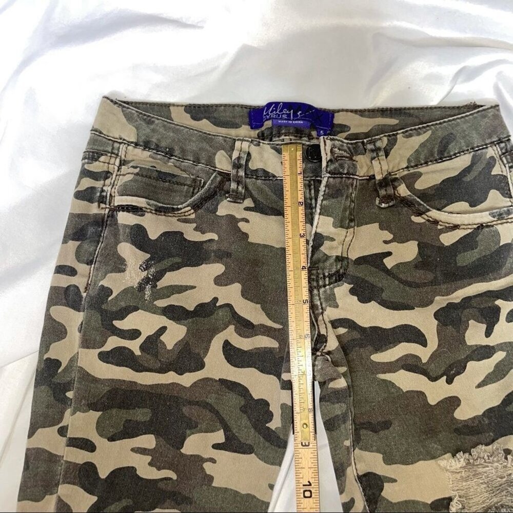Miley Cyrus Camo skinny distressed Jeans mid rise SZ 5 - Picture 10 of 10